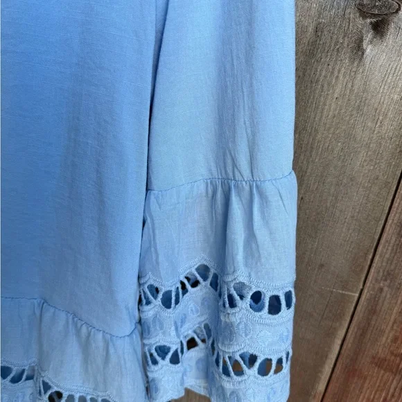 **NWOT** Light Blue Lace Trim Button Down 3/4 Sleeve Women's Top Size Small - Picture 8 of 16